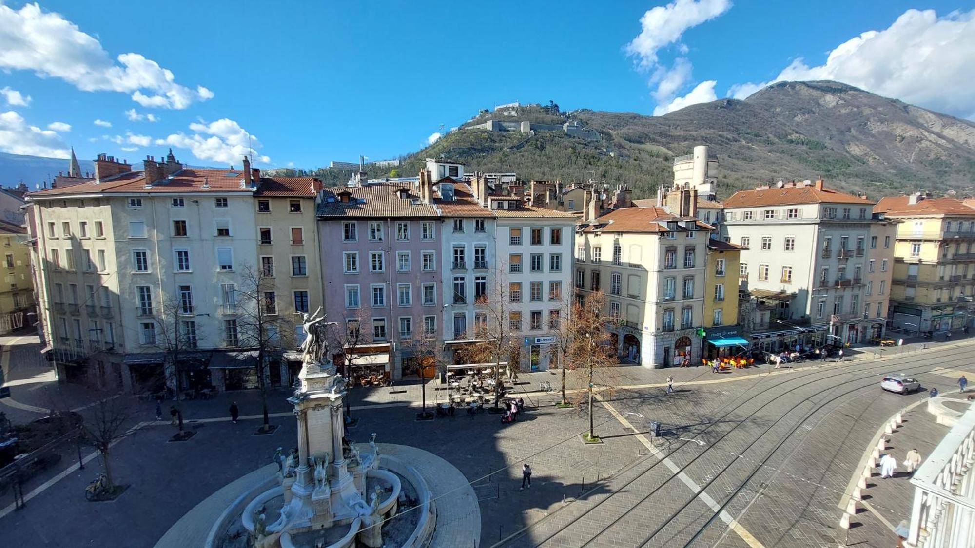 Hyper-Centre De Grenoble, Suite Parentale - Wifi Fibre - Cocon Luaran gambar
